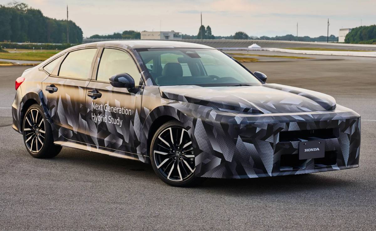 Honda anticipa la nueva generación de su sedán más emblemático de esta manera: qué se sabe sobre el futuro rival del Corolla 5 Honda Civic prototipo frente