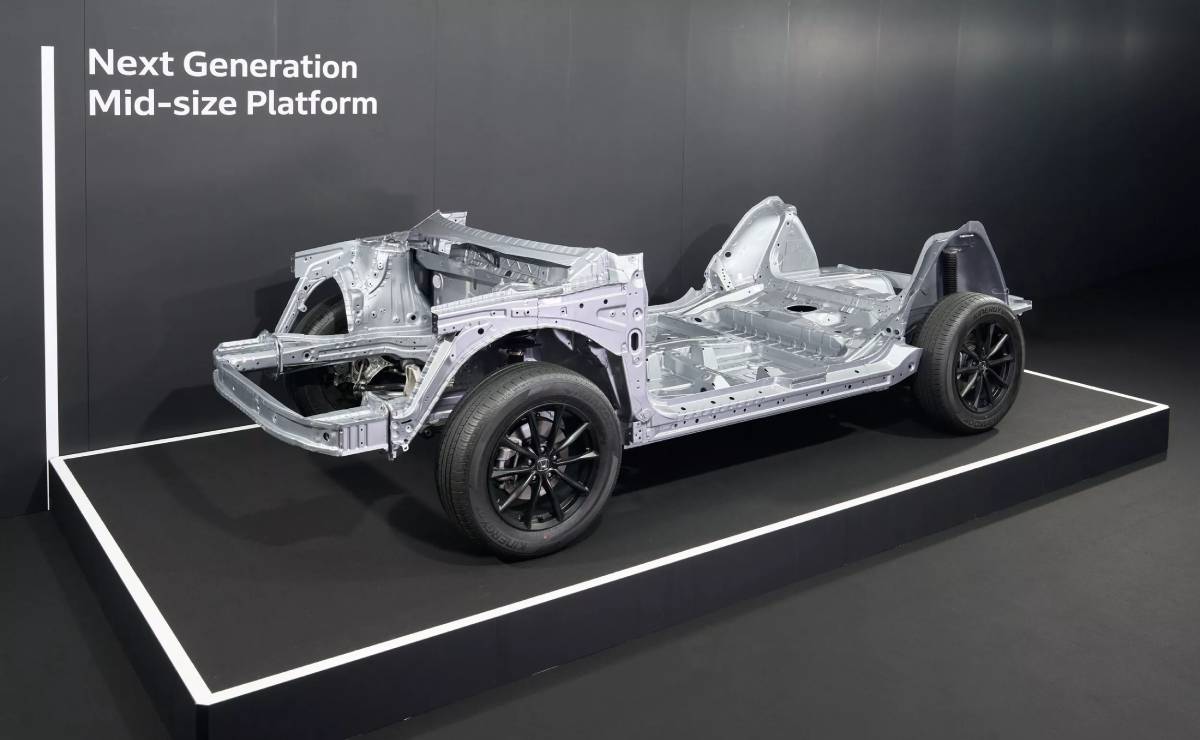 Honda anticipa la nueva generación de su sedán más emblemático de esta manera: qué se sabe sobre el futuro rival del Corolla 2 Honda nueva plataforma