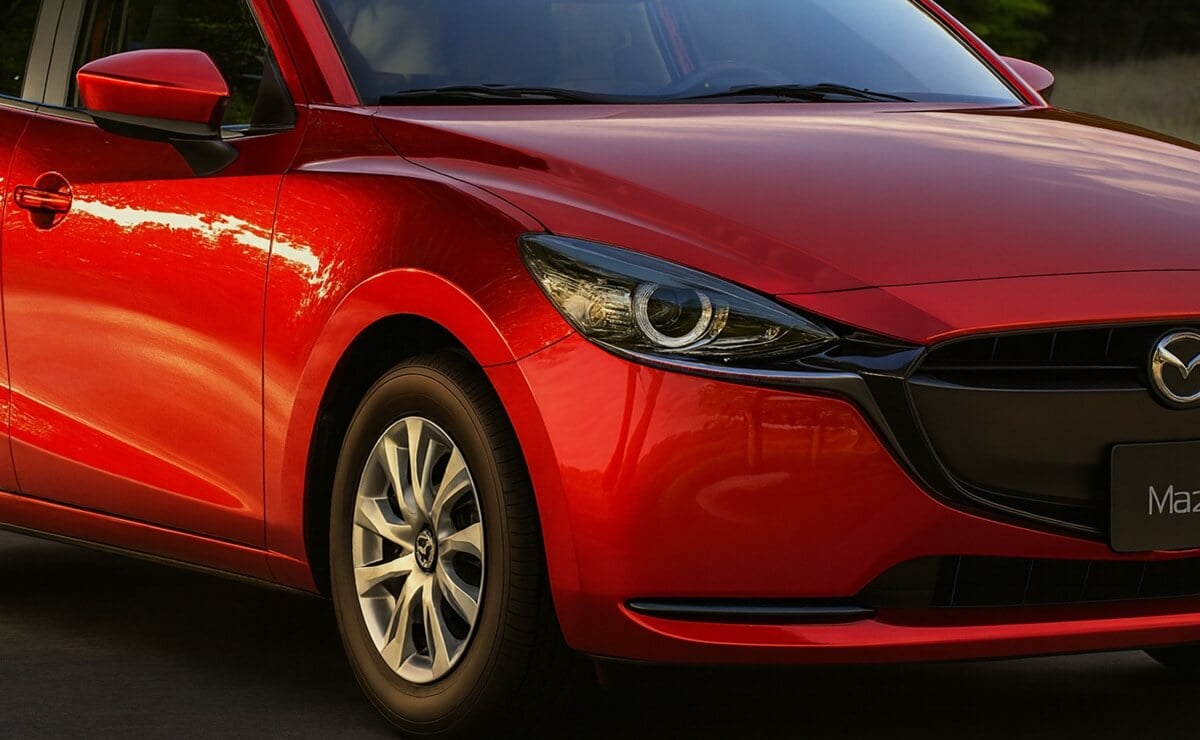 Mazda 2, el modelo con carrocería hatch y sedán con precio destacado