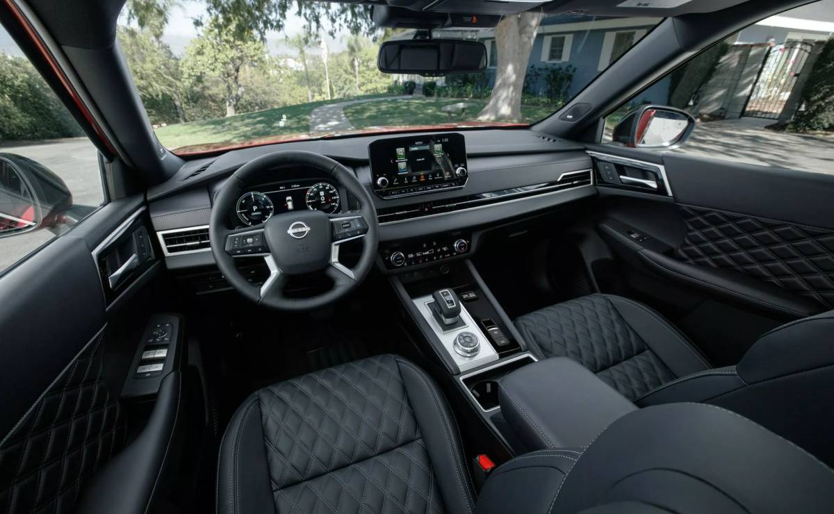 Nissan actualiza su SUV ubicado por encima de Kicks: ¿cuándo se lanza? 6 Nissan Rogue 2026 interior 1