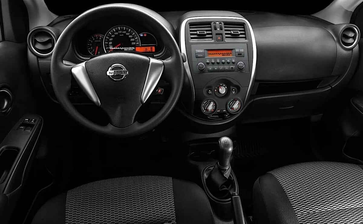 Nissan V Drive interior