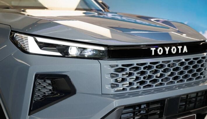 Nueva Toyota Hilux 2026 teaser 1 1