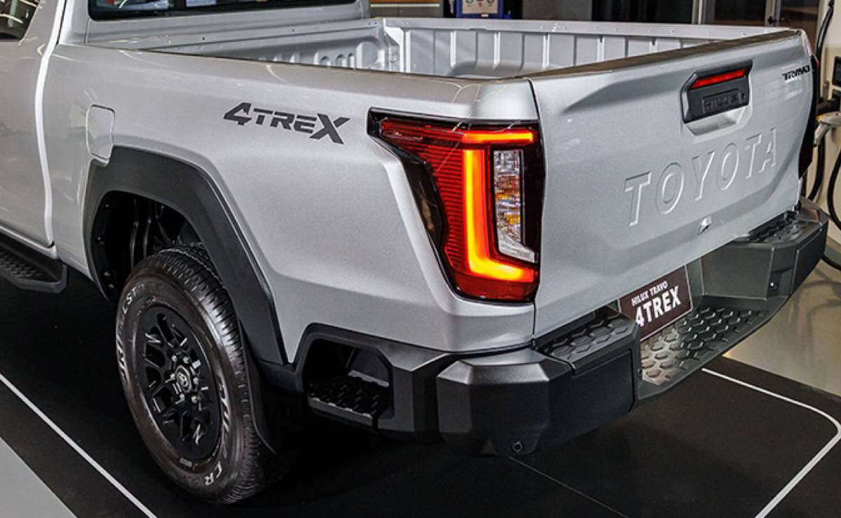 Nueva Toyota Hilux cabina simple teaser