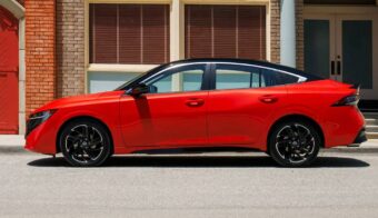 Nuevo Nissan Sentra perfil