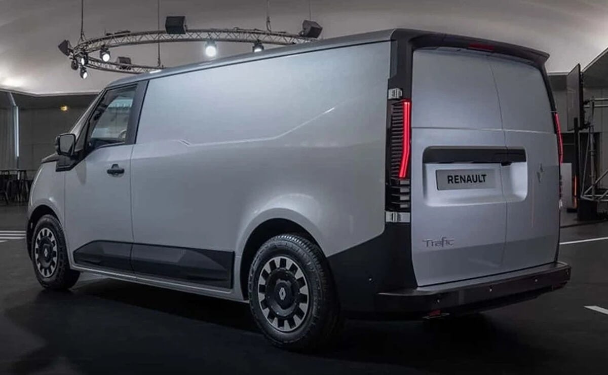 Renault lanza una renovada furgoneta que ahora es eléctrica e ideal para un sector 3 Renault Trafic E TECH 2026