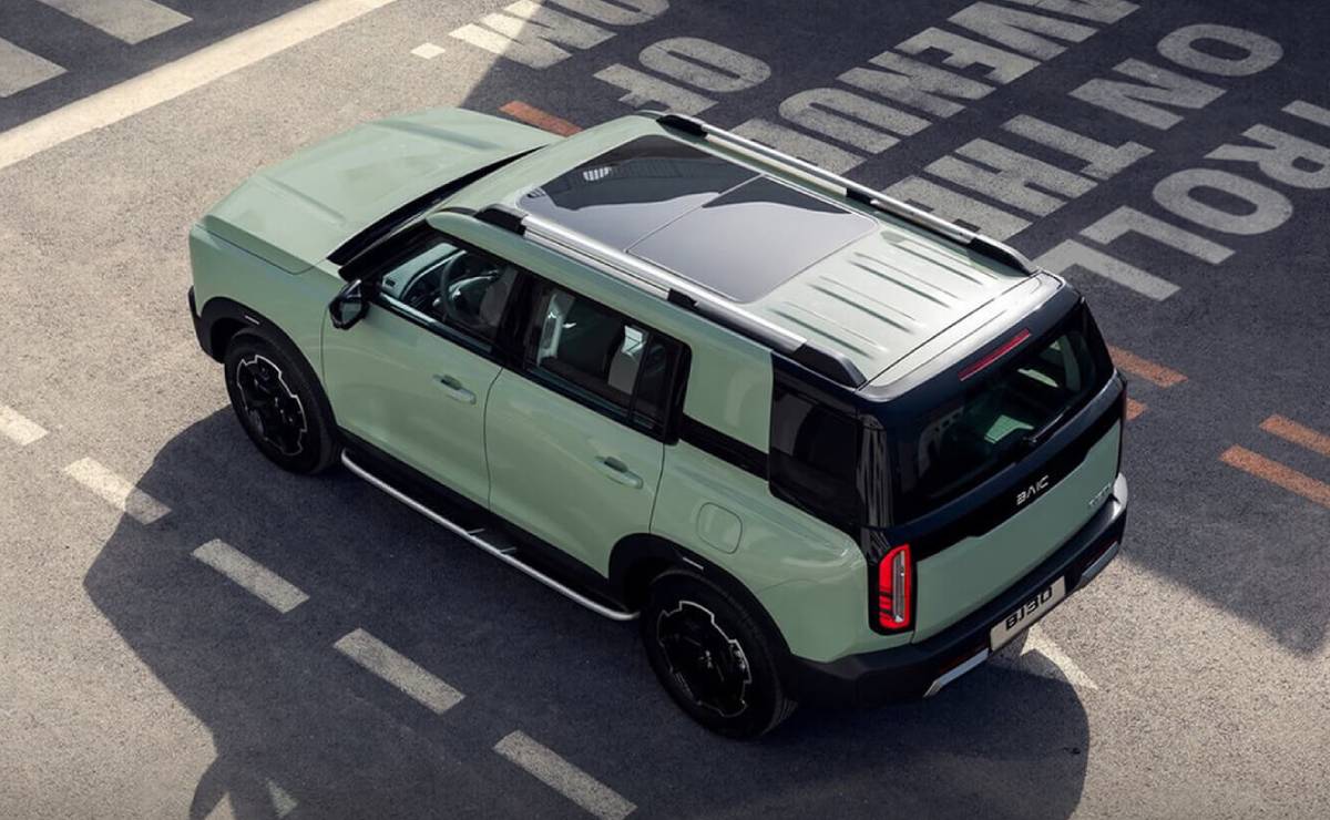 Este SUV chino superó en ventas al Toyota Corolla Cross: ¿en qué se destaca y cuánto cuesta? 1 SUV Baic BJ30 techo