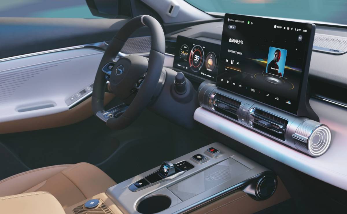 Superior a Corolla Cross y con precio más bajo: llegó un nuevo SUV con diseño llamativo al segmento mediano 5 SUV GAC EMKOO interior 1