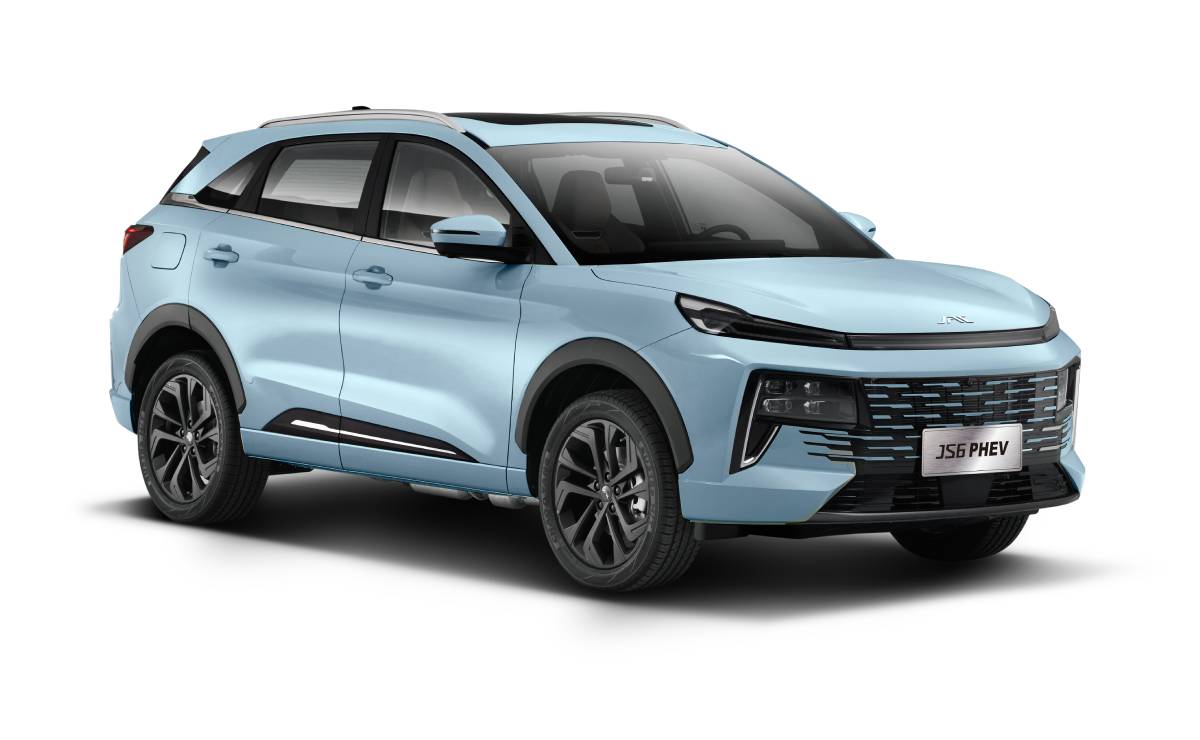 Más potente y barato que Toyota Corolla Cross: se presentó un nuevo SUV mediano a muy buen precio 2 SUV JS6 PHEV lanzamiento frente