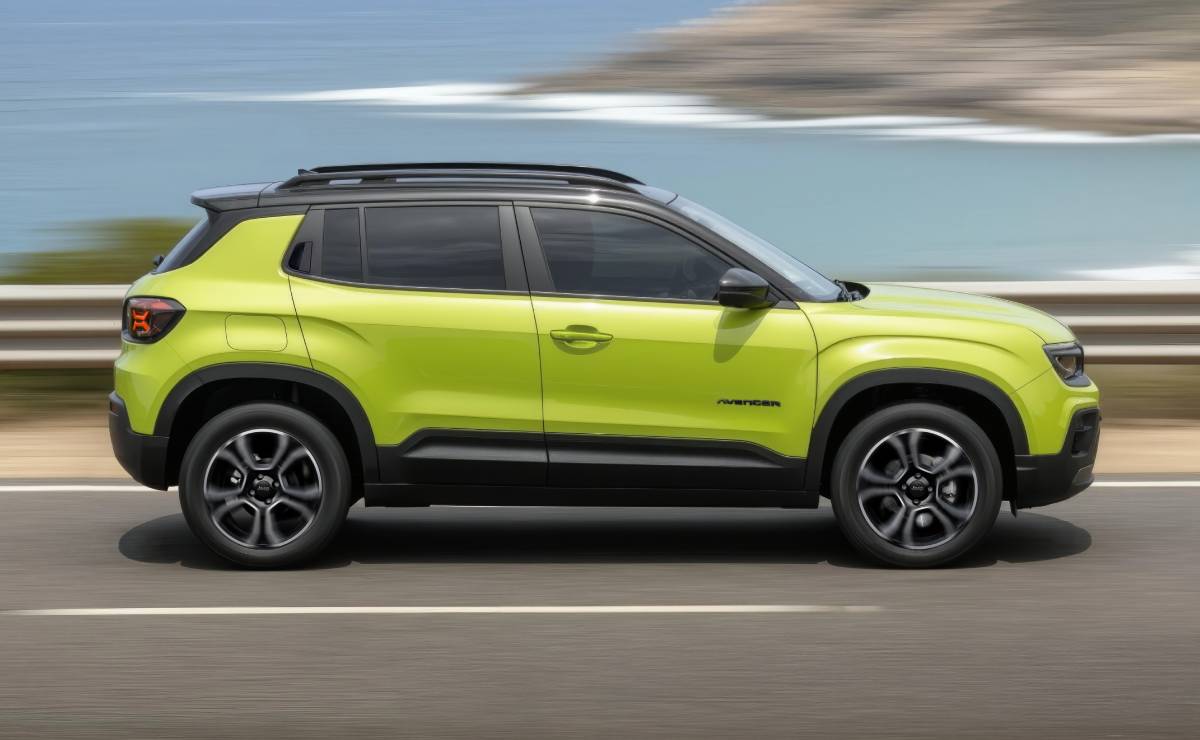 SUV Jeep Avenger 2026 perfil