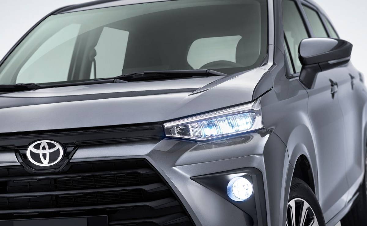 Toyota Avanza teaser