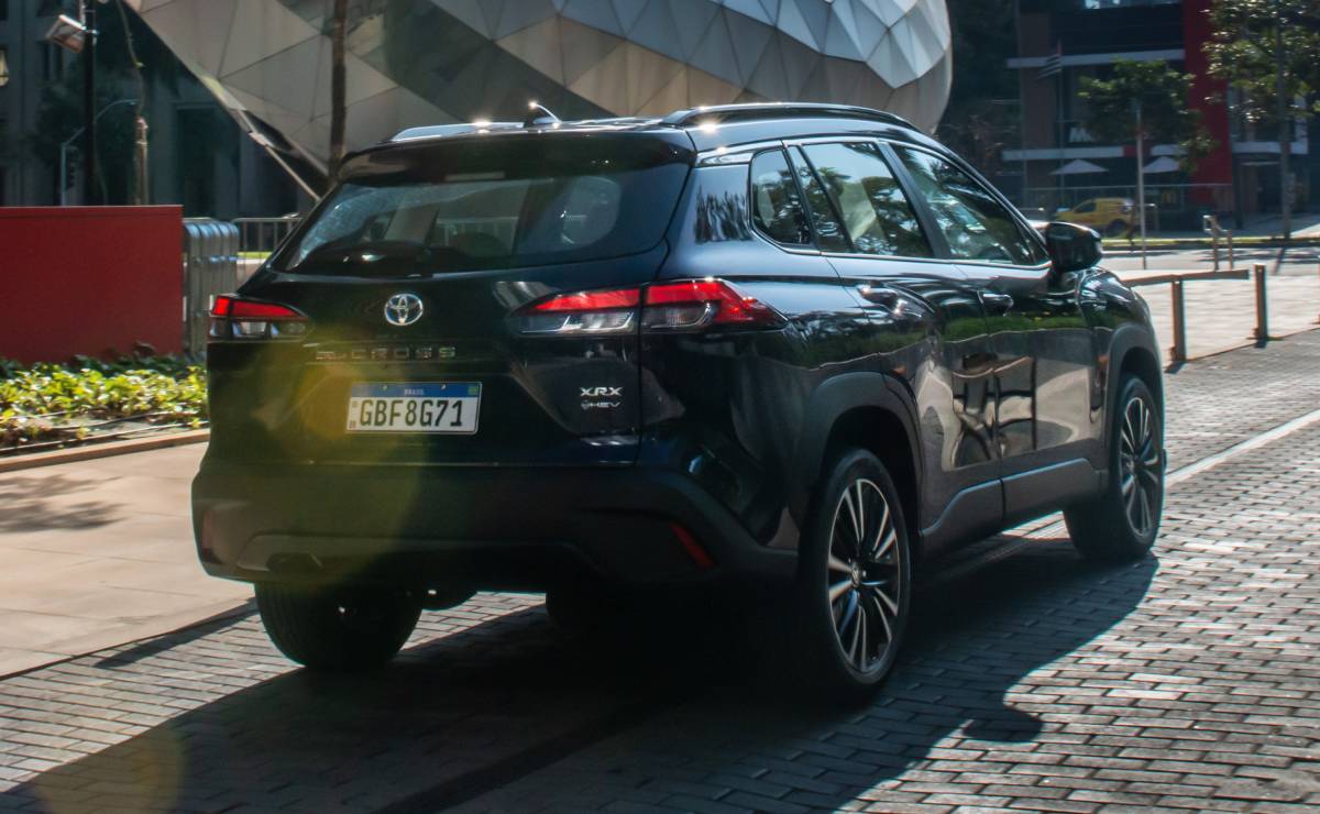 Toyota Corolla Cross hibrida trasera