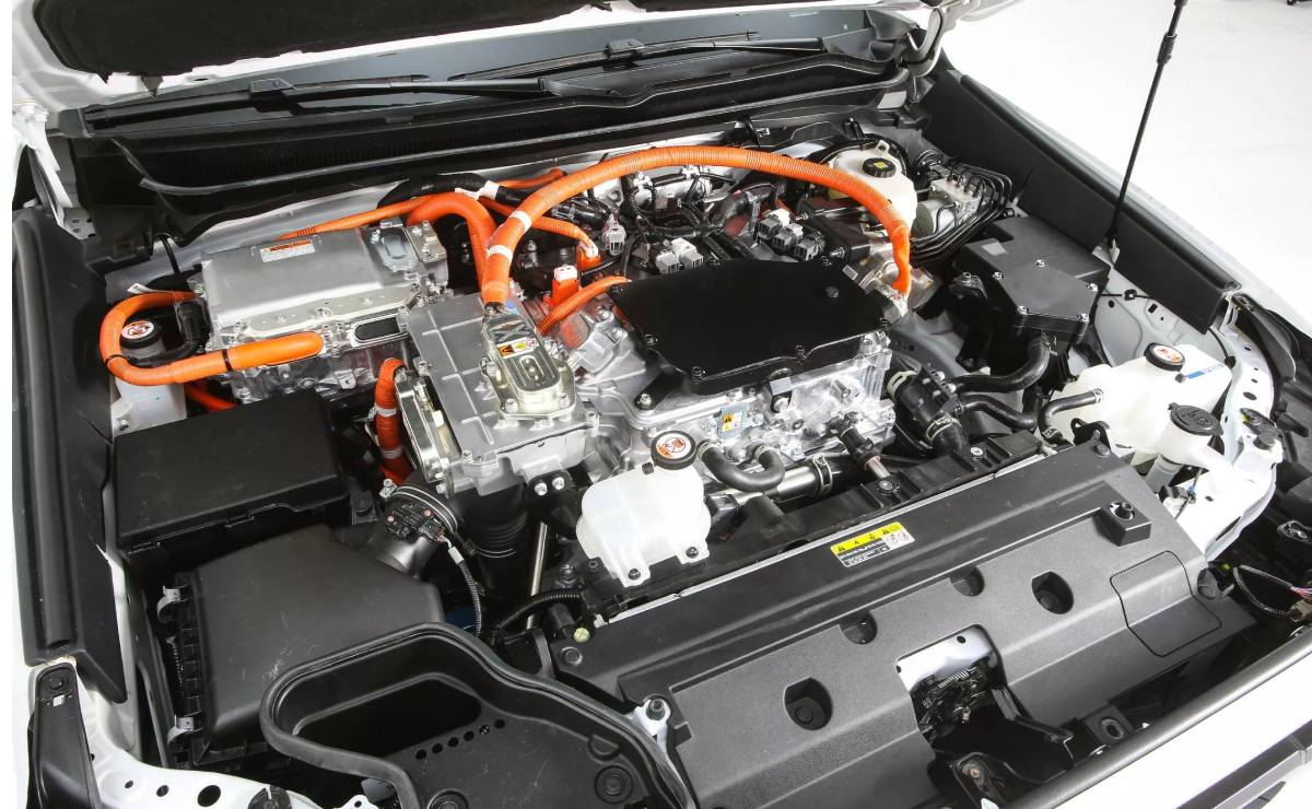 Esta Toyota Tacoma tiene dos motores, casi 550 CV y tecnología avanzada: ¿qué la hace una pick up distinta? 2 Toyota Tacoma H2 Overlander motor