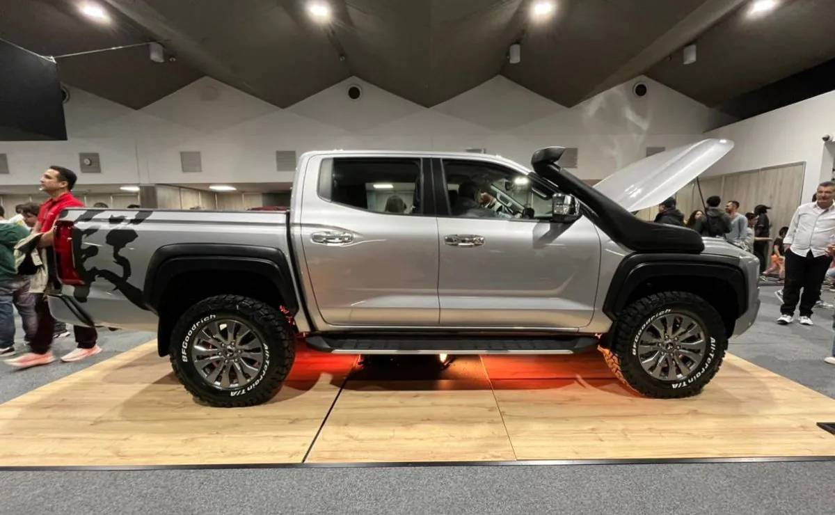 Pick up Mitsubishi L200 Kanyu