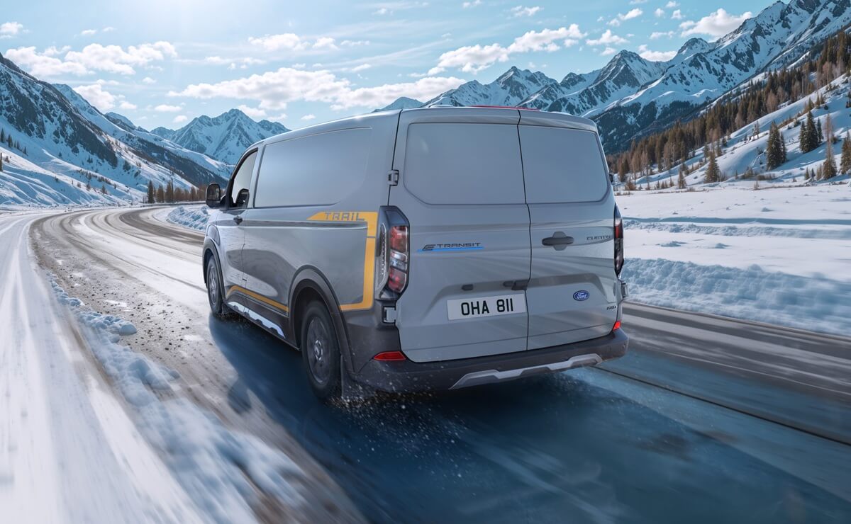 Rendimiento superior y un secreto en la carga: Ford lanzará una renovada furgoneta 3 Ford E Transit Custom 2026