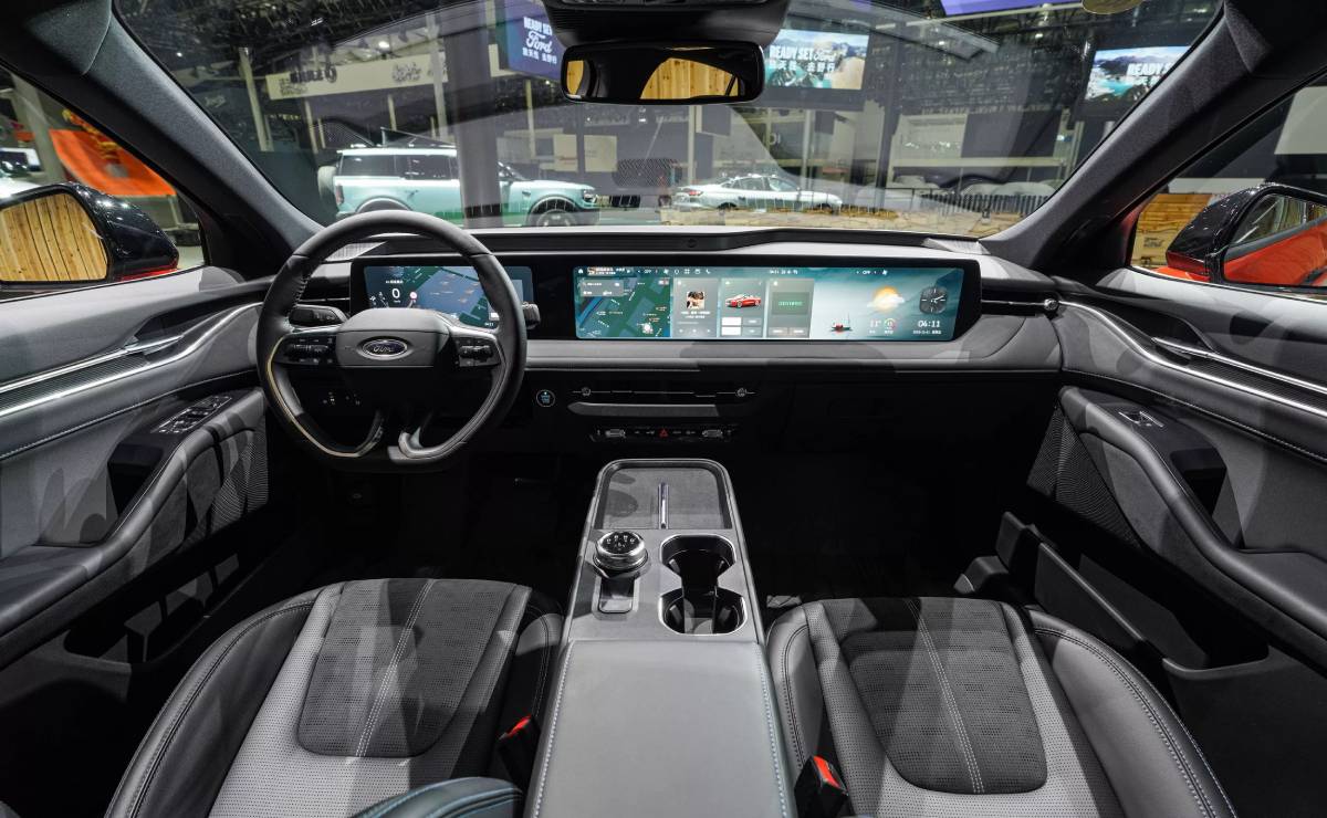 Ford Mondeo 2026 interior