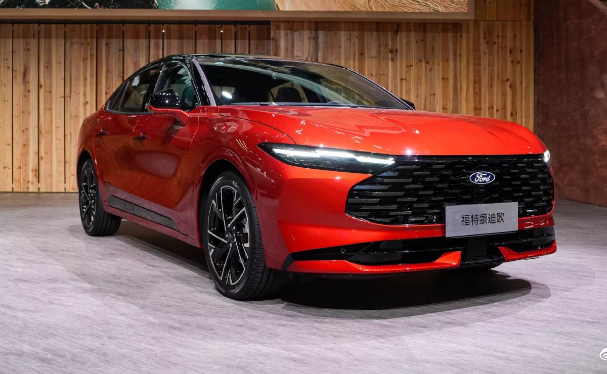 Ford Mondeo 2026 trompa