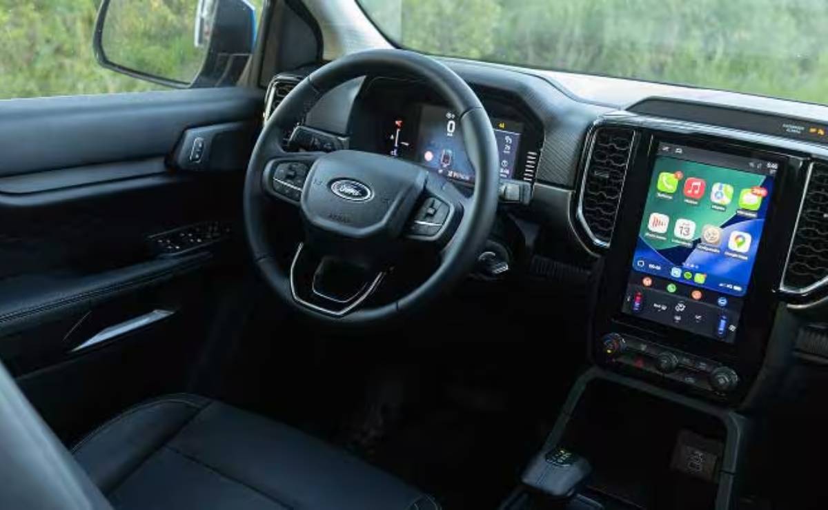 Ford Ranger XLT V6 lanzamiento interior
