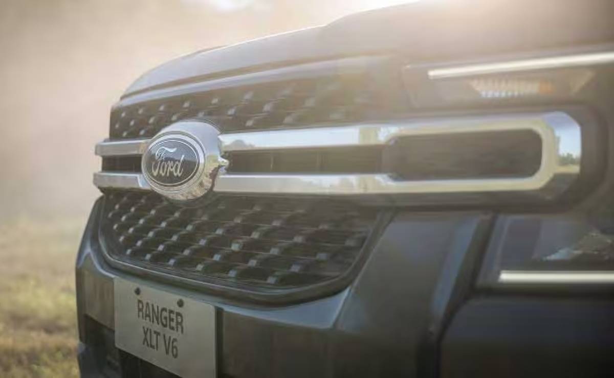 Ford Ranger XLT V6 lanzamiento parrilla