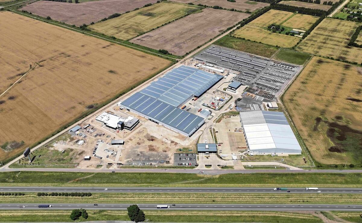 Mercedes-Benz Camiones y Buses celebra su cuarto aniversario y se despide de su histórica planta en Virrey del Pino 3 Futuro Centro Industrial en Zarate