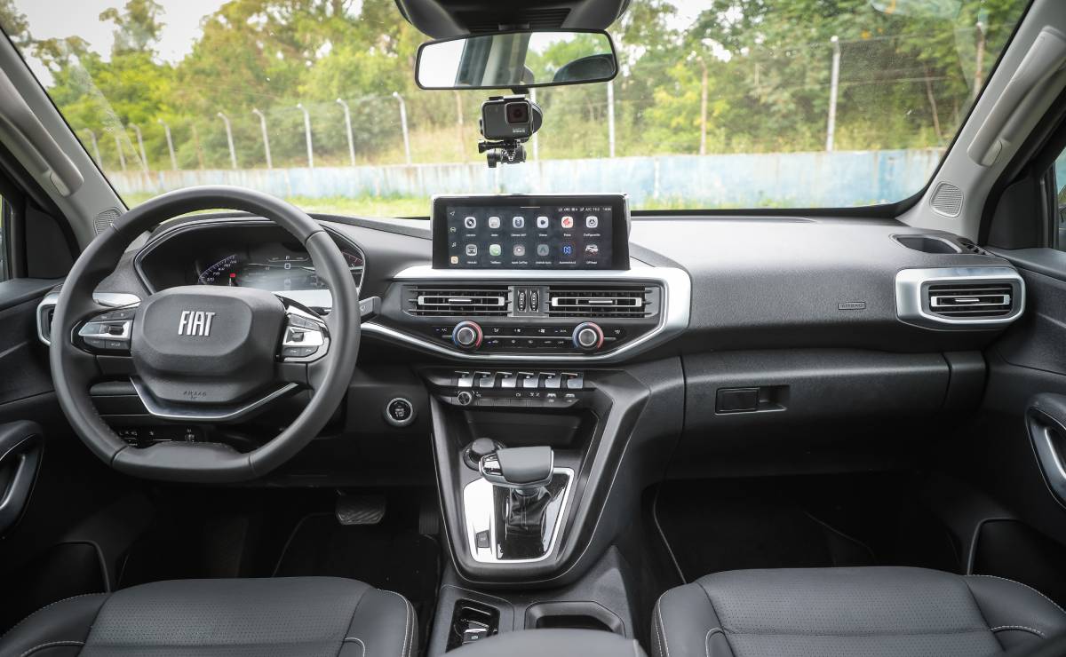 Guia de compra Fiat Titano interior