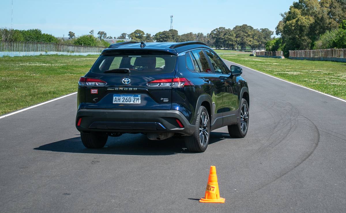 Guia de compra SUV C Toyota Corolla Cross slalom cola