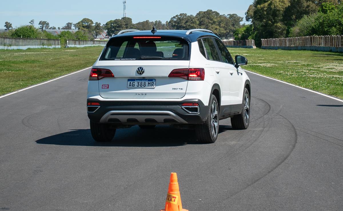 Guia de compra SUV C Volkswagen Taos slalom trasera