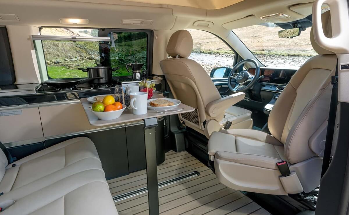 Por menos de 1000 dólares podrás adquirir esta furgoneta barata, cómoda y con gran equipamiento 3 Mercedes Benz Clase V Marco Polo por dentro
