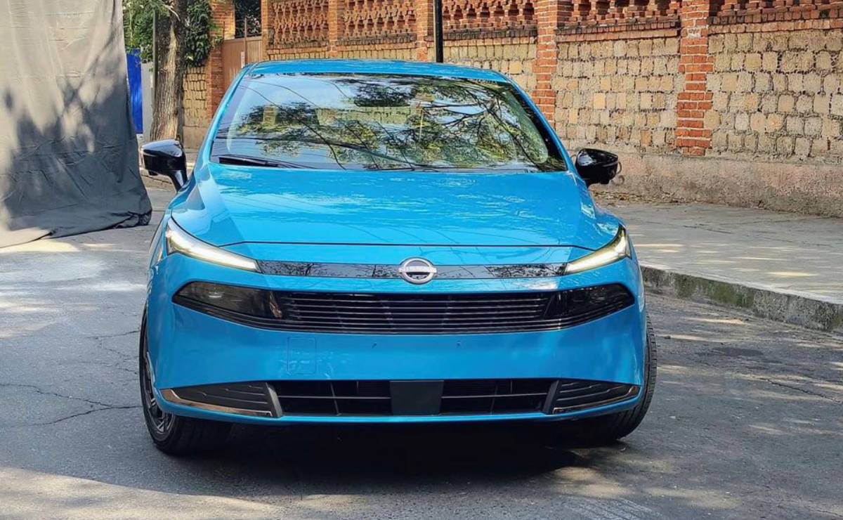 Nissan actualiza su sedán más vendido para competir contra Chevrolet Onix 2 Nissan Versa 2026 trompa