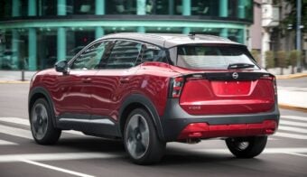 Nuevo Nissan Kicks accion trasera