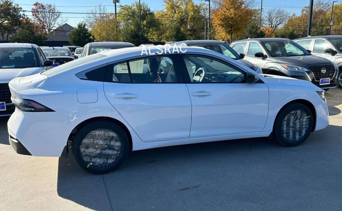 Nuevo Nissan Sentra perfil 1