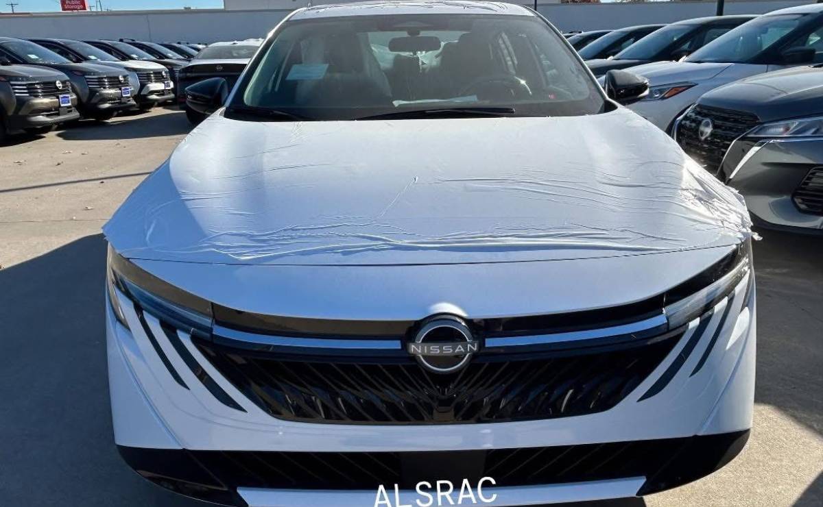 Nuevo Nissan Sentra trompa