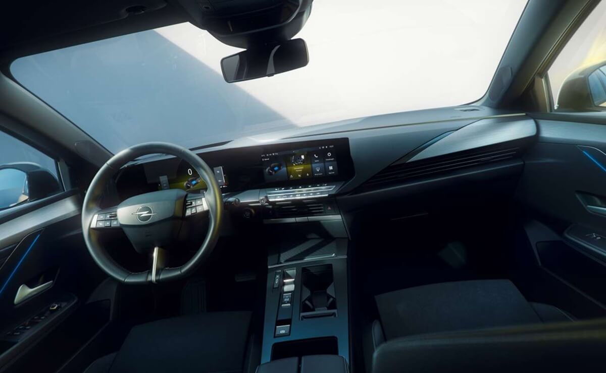 Era de Chevrolet y se renueva para competir con Toyota Corolla: una marca lanzará este modelo 4 Opel Astra interior