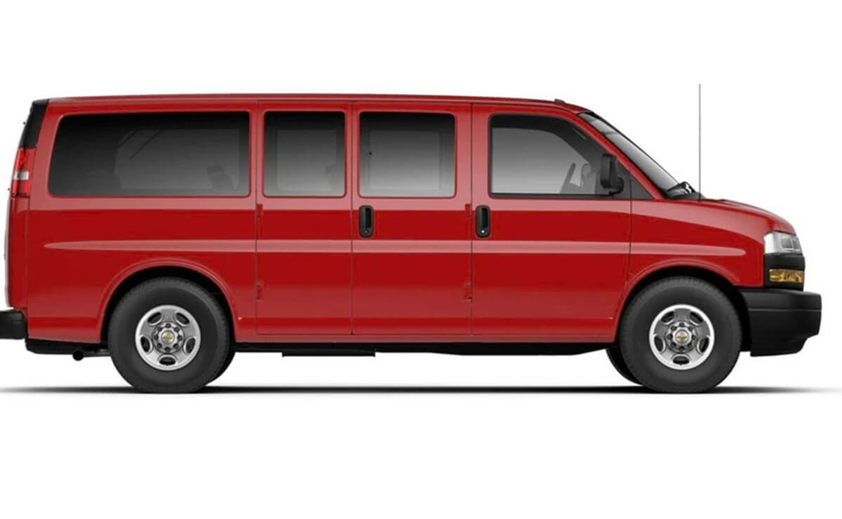 Mejor equipamiento, diseño llamativo y buen precio: Chevrolet lanzó una renovada furgoneta 3 Perfil de una Chevrolet