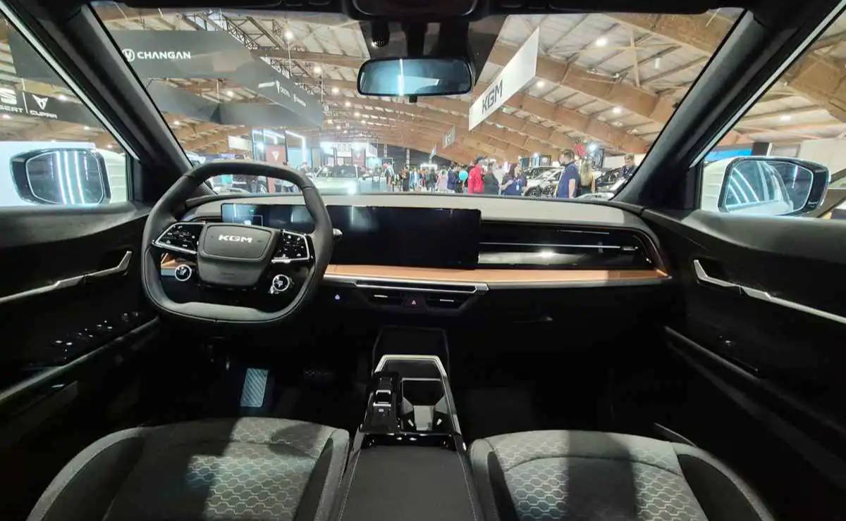 Pick up KGM Musso EV interior