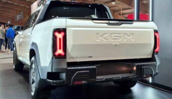 Pick up KGM Musso EV trasera