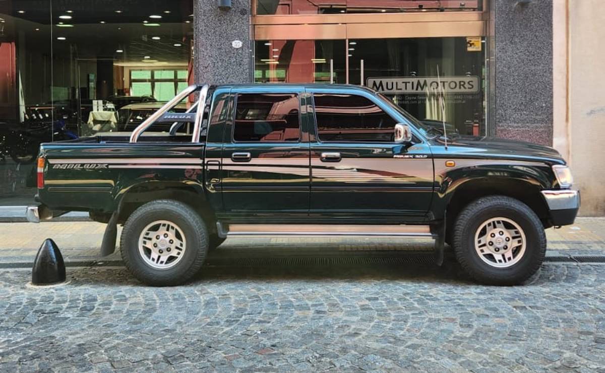 Toyota Hilux 2001 perfil 1
