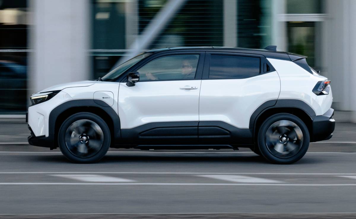 Toyota Urban Cruiser 2025 accion