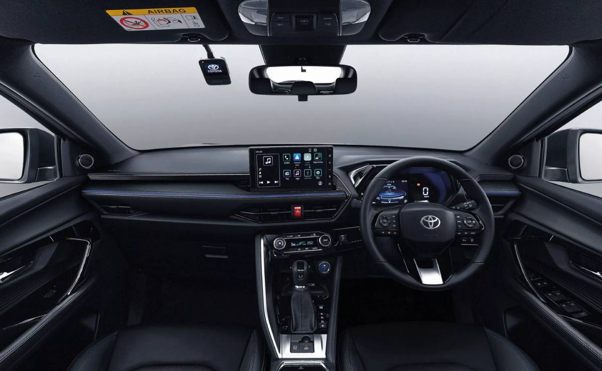 Toyota Yaris Cross Nightshade interior