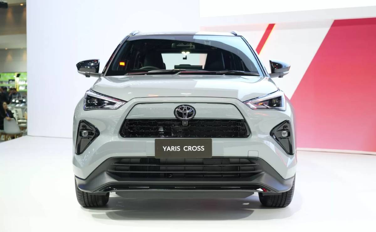 Toyota Yaris Cross Nightshade trompa