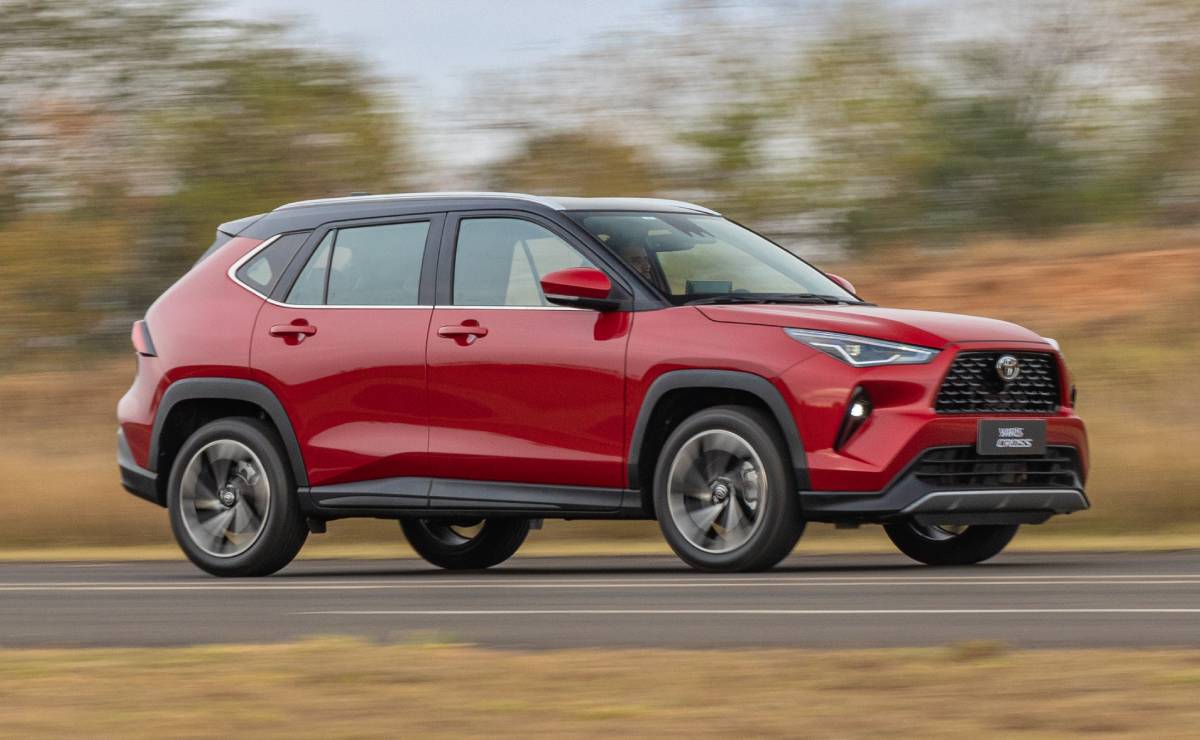 Nuevo Honda WR-V vs Toyota Yaris Cross: ¿qué SUV elegir en 2026? 4 Toyota Yaris Cross accion 5