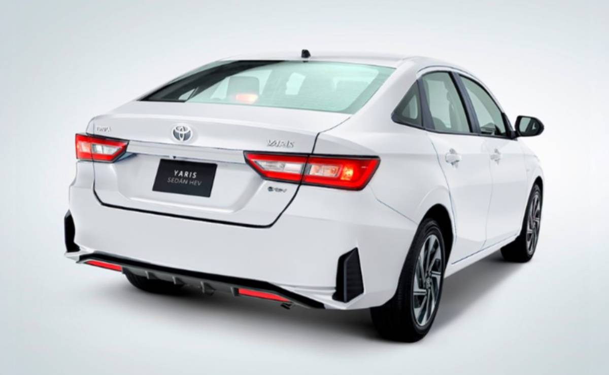Toyota y esta inédita versión del sedán más barato que Corolla: ¿cuánto sale? 4 Toyota Yaris Sedan 3