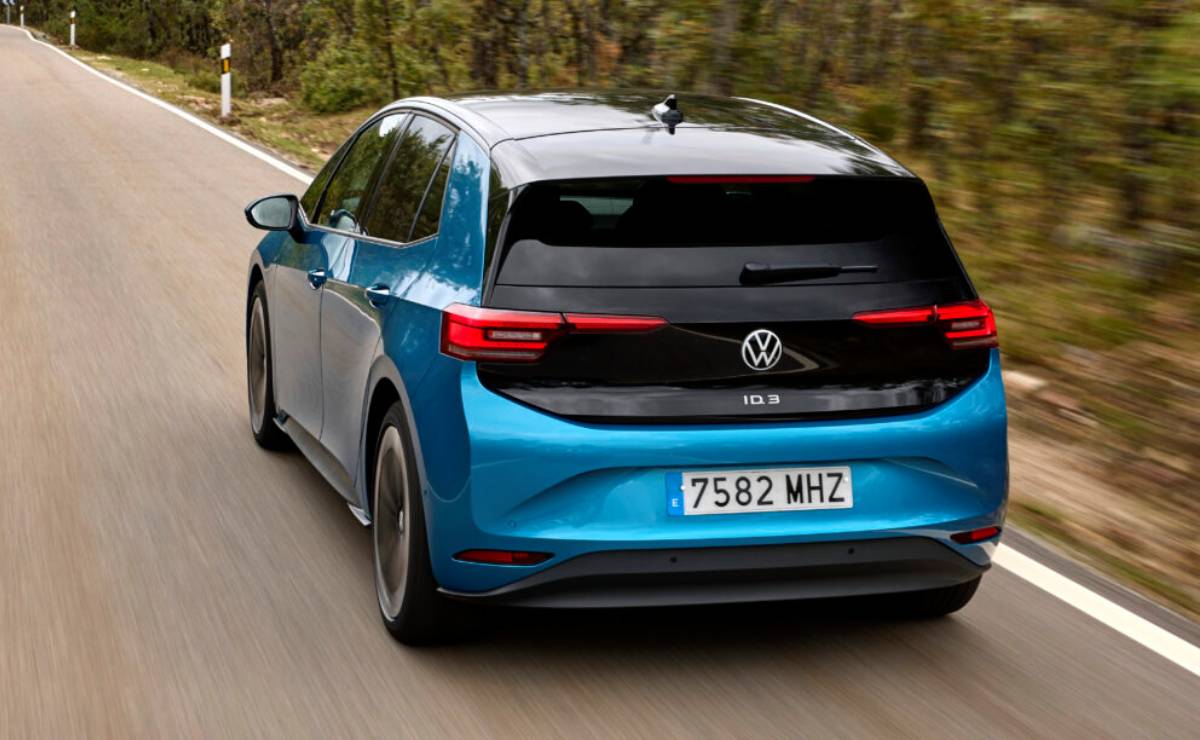 ¿El Volkswagen con tecnología superior más barato? Cuesta menos de 30.000 dólares y ofrece más de 385 km de autonomía 7 Volkswagen ID.3 accion trasera