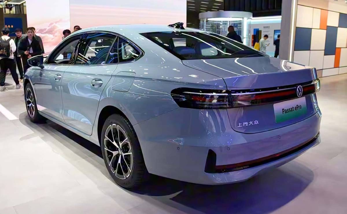 Volkswagen Passat e pro trasera 1