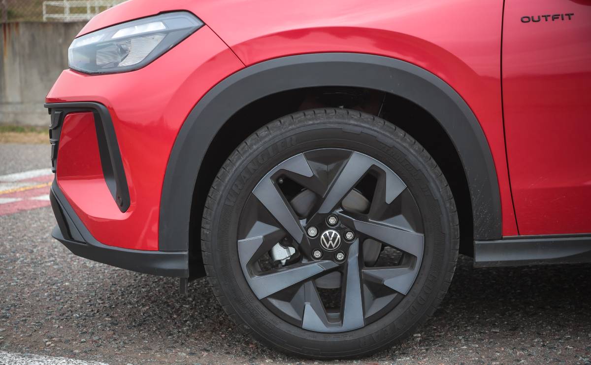 Volkswagen pateó el tablero con su SUV más vendido en noviembre: cómo es y qué versiones ofrece 1 Volkswagen Tera llanta 1