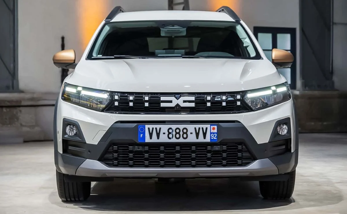 Menos de 25.000 dólares: el SUV de siete asientos que se actualiza con más de 120 CV y tecnología superior 2 Dacia Jogger
