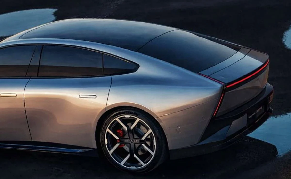 Menos de 30.000 dólares: este sedán chino supera los 240 CV y tiene hasta 1.550 km de autonomía 1 Xpeng P7+ EREV