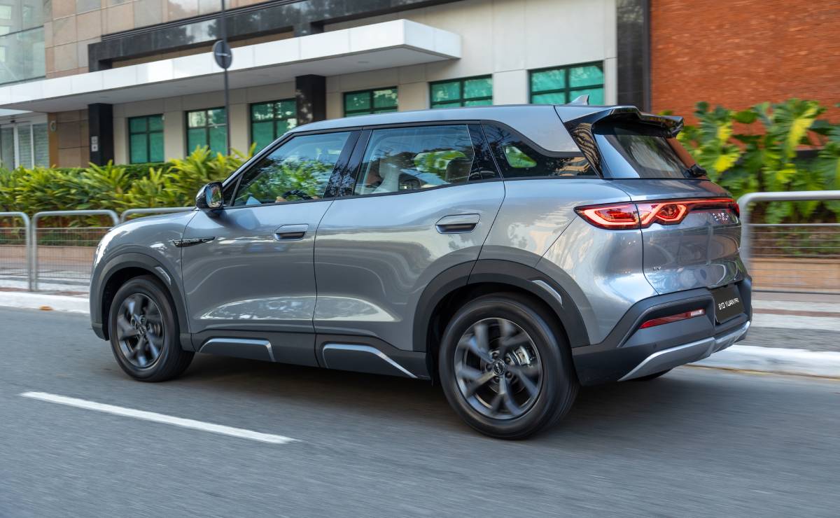 BYD Yuan Pro perfil accion