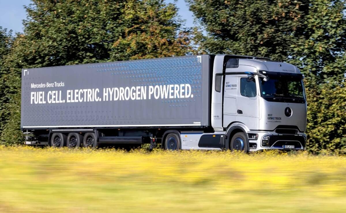 Daimler Truck lanzó su primer camión a hidrógeno: más de 1000 km de autonomía y gran desempeño 3 Daimler Truck Mercedes Benz NextGenH2 Truck pefil