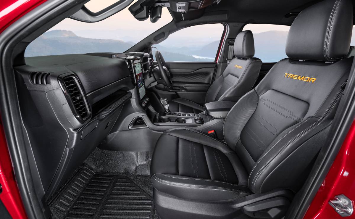 Ford sumará una nueva y esperada versión para su pick up: cuándo llega al mercado 7 Ford Ranger Tremor interior 2