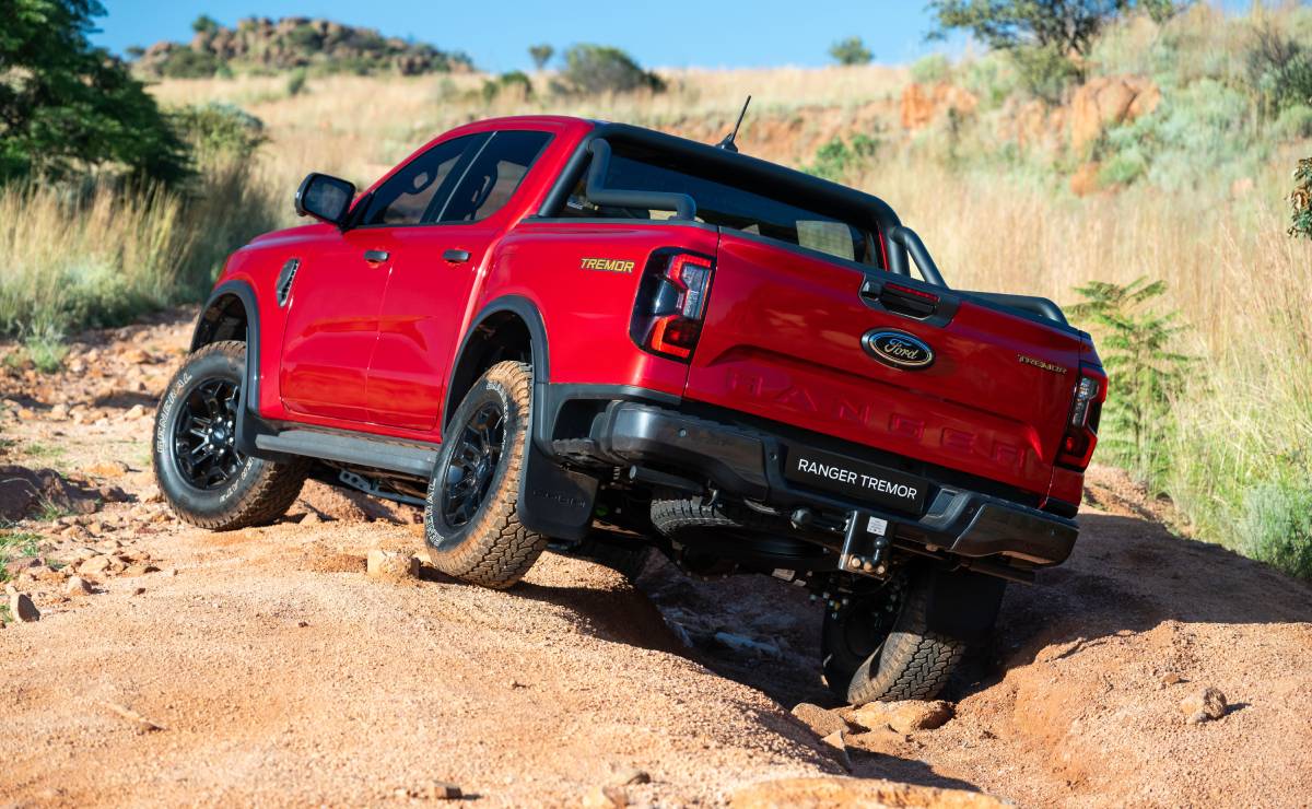 Ford sumará una nueva y esperada versión para su pick up: cuándo llega al mercado 5 Ford Ranger Tremor trasera 3